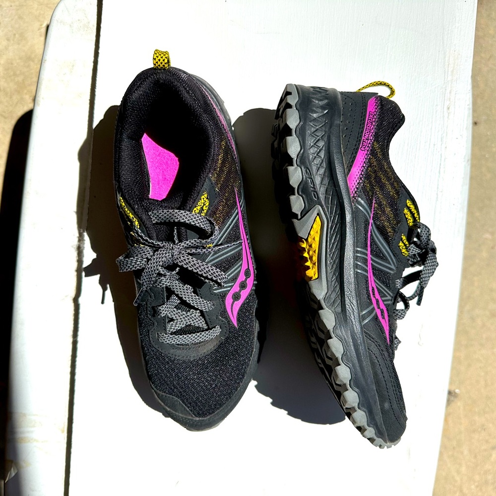 Women’s running shoe’s Saucony